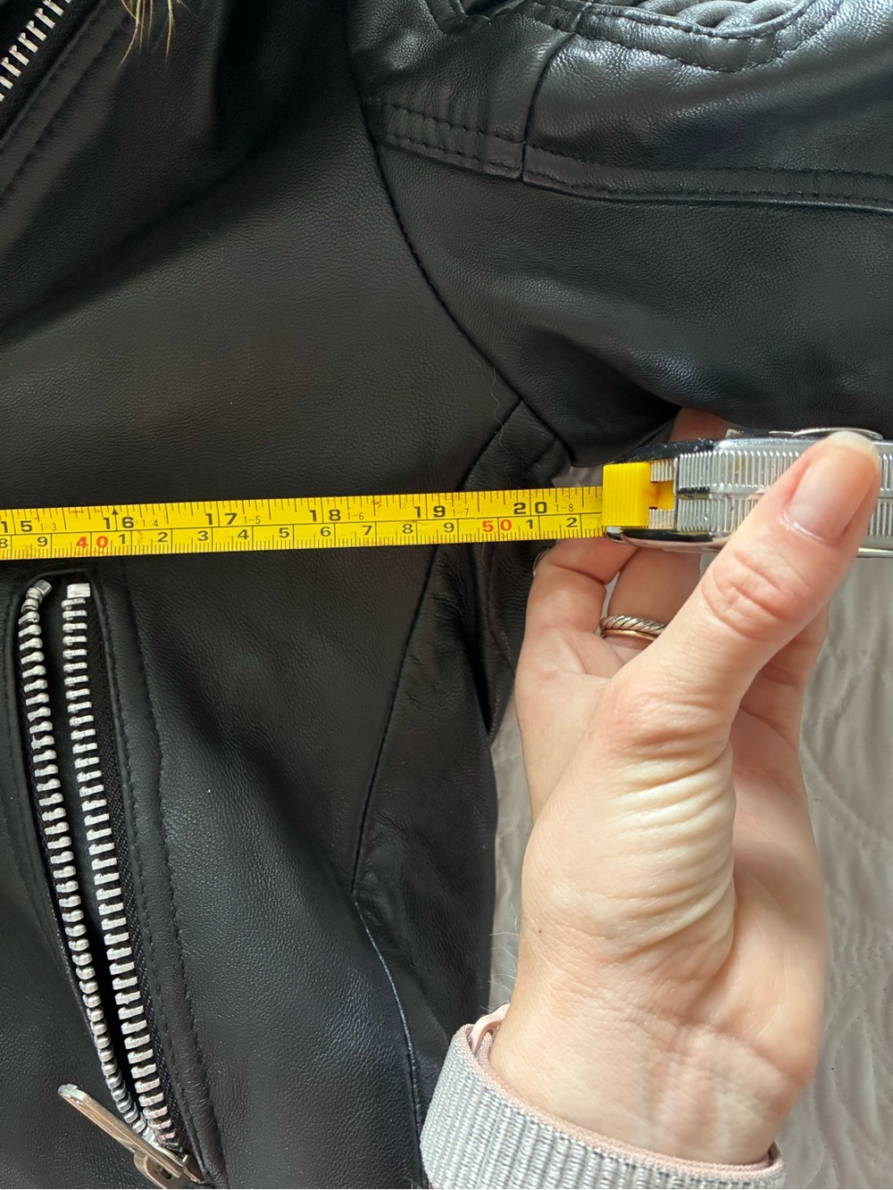 REAL leather and fur Alen Cooper jacket. Removable hood. Silver hardware. - Picture 10 of 12